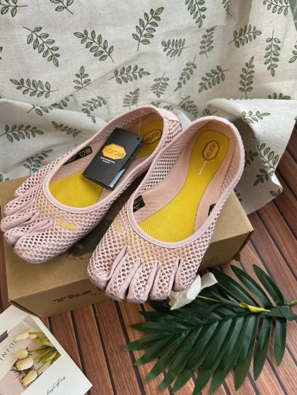Vibram FiveFingers Light Pink Mesh Slip-On Barefoot Five Toe Shoes | Brand New